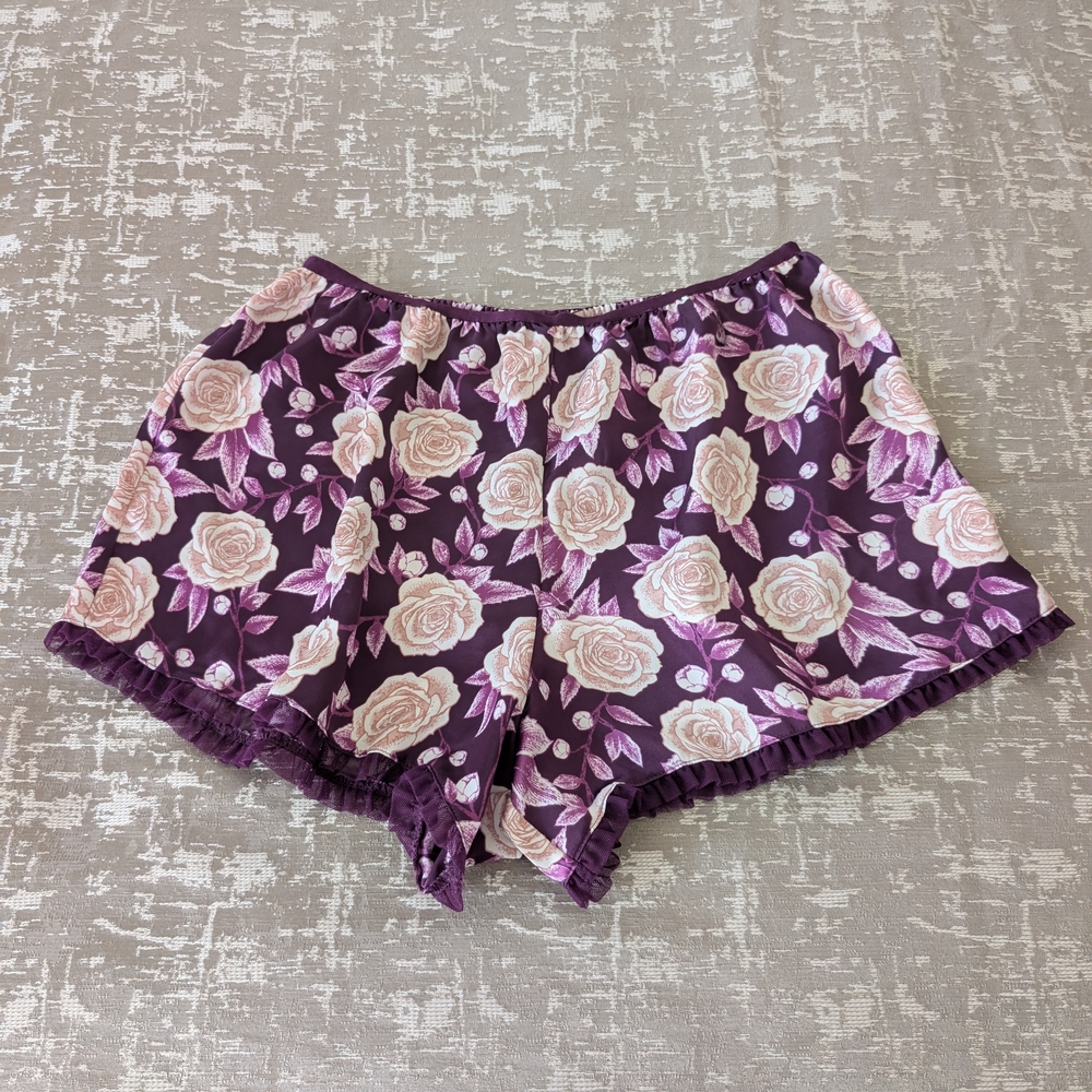 Victoria's Secret Purple and Cream Floral Shorts NWOT